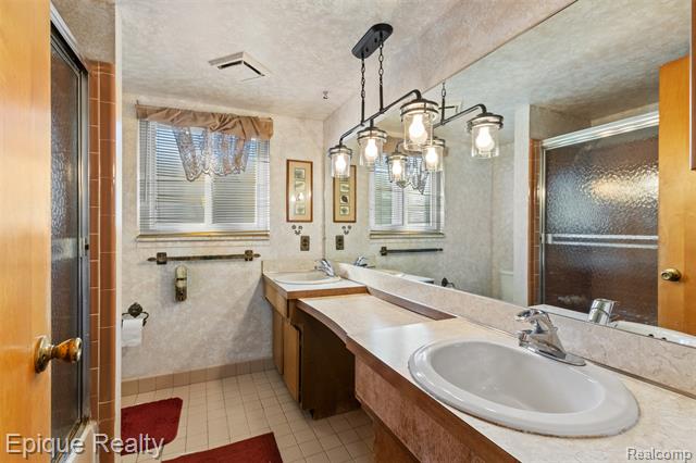 Builiding view fourteen for 2846 Teasdale, Troy, MI. 48083