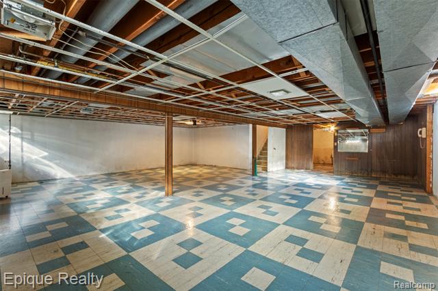 Builiding view sixteen for 2846 Teasdale, Troy, MI. 48083