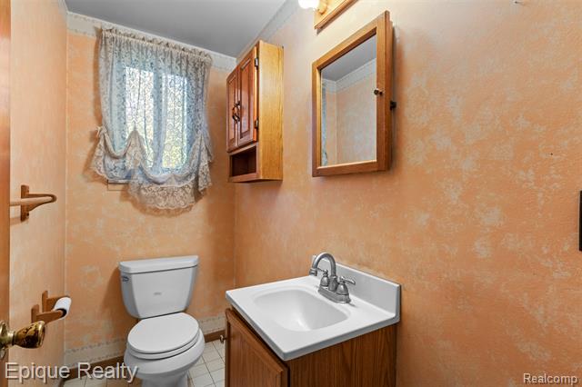 Builiding view ten for 2846 Teasdale, Troy, MI. 48083