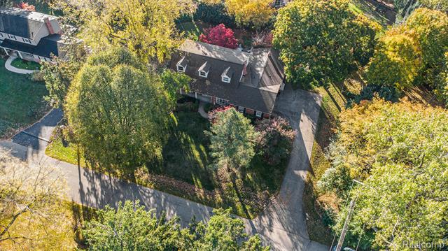 Builiding view fifty three for 4597 Broughton, Bloomfield Hills, MI. 48301