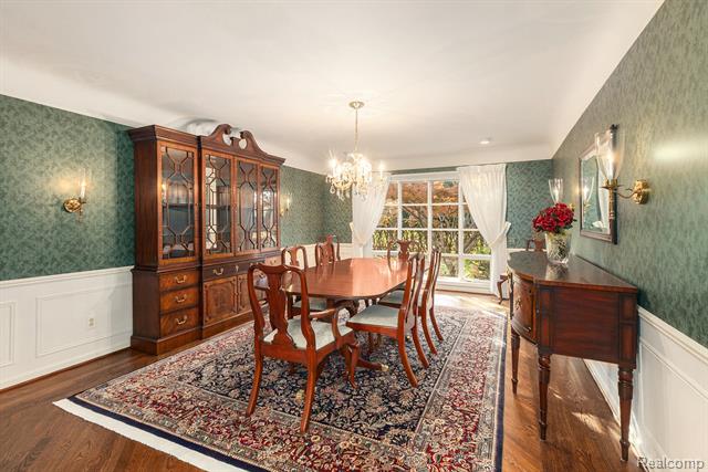 Builiding view nine for 4597 Broughton, Bloomfield Hills, MI. 48301