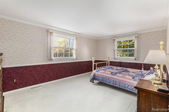 Builiding view thirty four for 4597 Broughton, Bloomfield Hills, MI. 48301