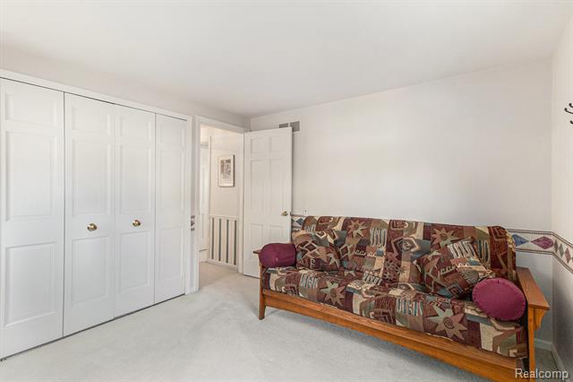 Builiding view thirty two for 4597 Broughton, Bloomfield Hills, MI. 48301