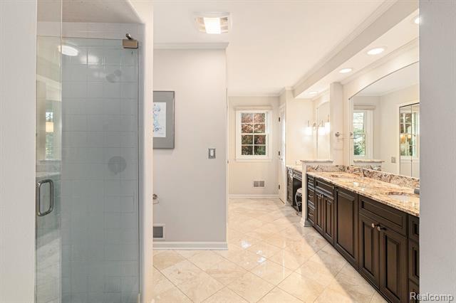 Builiding view twenty four for 4597 Broughton, Bloomfield Hills, MI. 48301