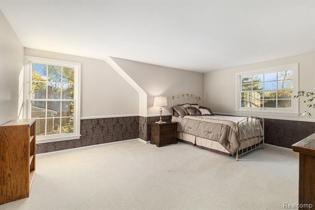 Builiding view twenty nine for 4597 Broughton, Bloomfield Hills, MI. 48301