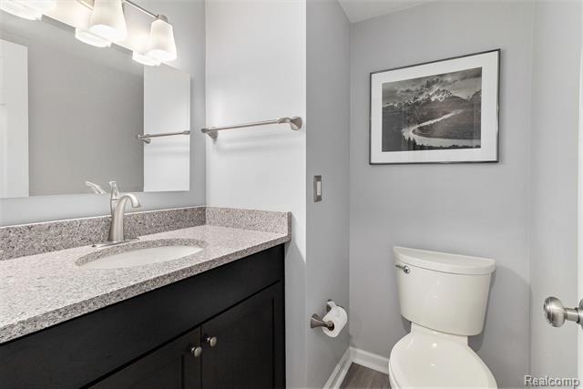 Builiding view twenty one for 4597 Broughton, Bloomfield Hills, MI. 48301