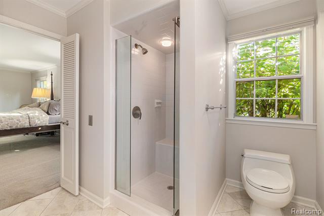 Builiding view twenty six for 4597 Broughton, Bloomfield Hills, MI. 48301