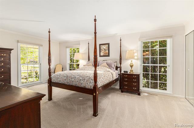 Builiding view twenty two for 4597 Broughton, Bloomfield Hills, MI. 48301