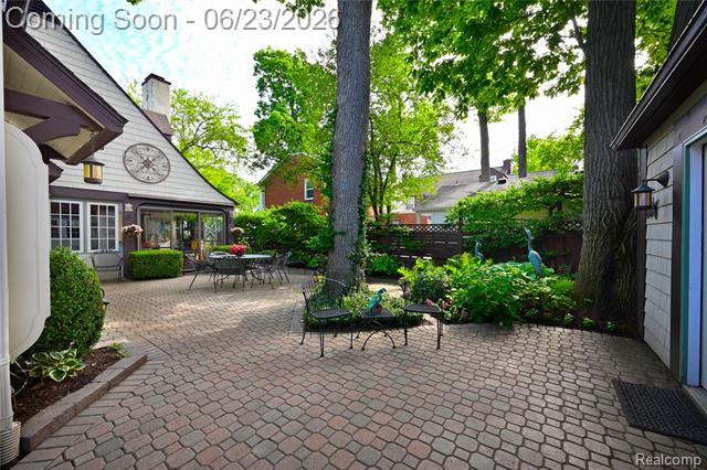 Builiding view forty six for 680 Wimbleton, Birmingham, MI. 48009