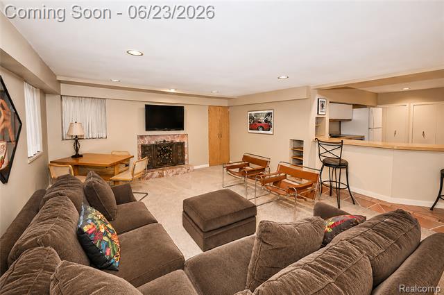 Builiding view forty two for 680 Wimbleton, Birmingham, MI. 48009