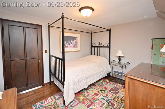 Builiding view thirty six for 680 Wimbleton, Birmingham, MI. 48009