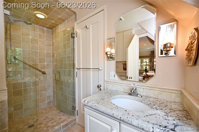 Builiding view twenty eight for 680 Wimbleton, Birmingham, MI. 48009