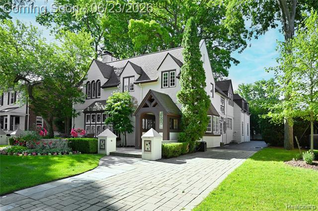 front view for 680 Wimbleton Dr, Birmingham, Mi. 48009