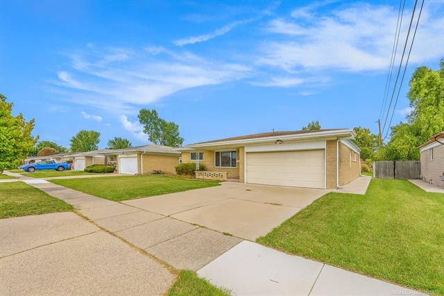 Builiding view one for 2987 Chesterfield, Troy, MI. 48083