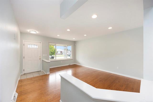 Builiding view three for 2987 Chesterfield, Troy, MI. 48083