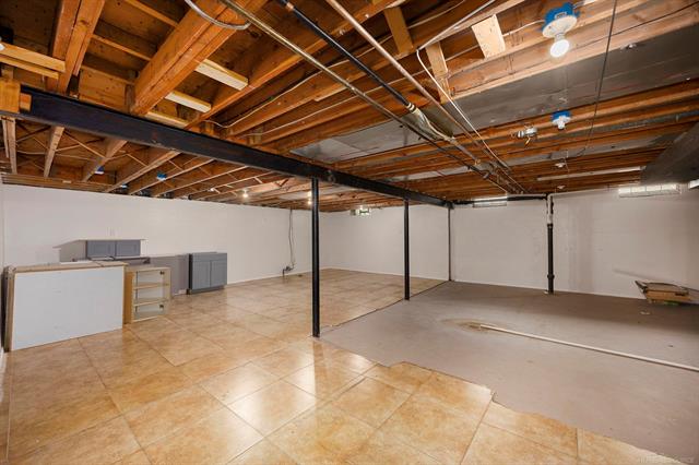 Builiding view twenty one for 2987 Chesterfield, Troy, MI. 48083