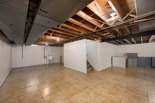 Builiding view twenty for 2987 Chesterfield, Troy, MI. 48083