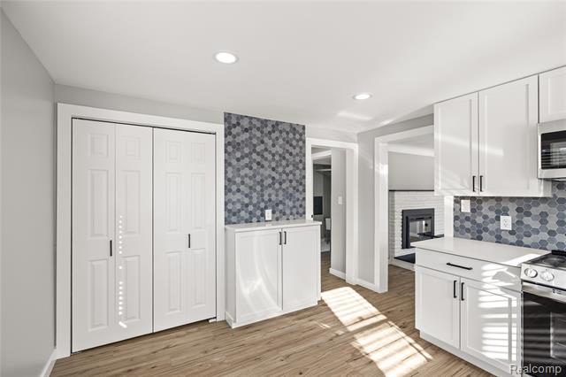 Builiding view fifteen for 65 Algansee, Troy, MI. 48083