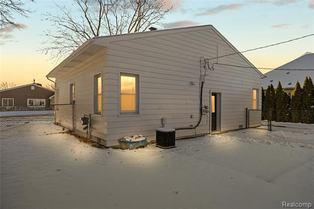 Builiding view one for 65 Algansee, Troy, MI. 48083