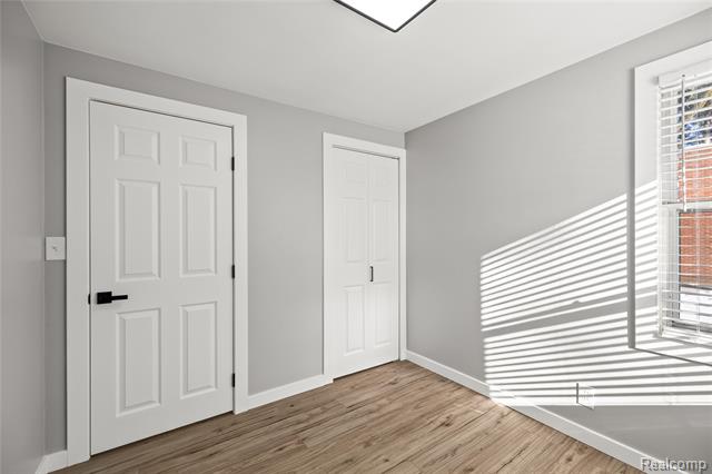 Builiding view twenty one for 65 Algansee, Troy, MI. 48083