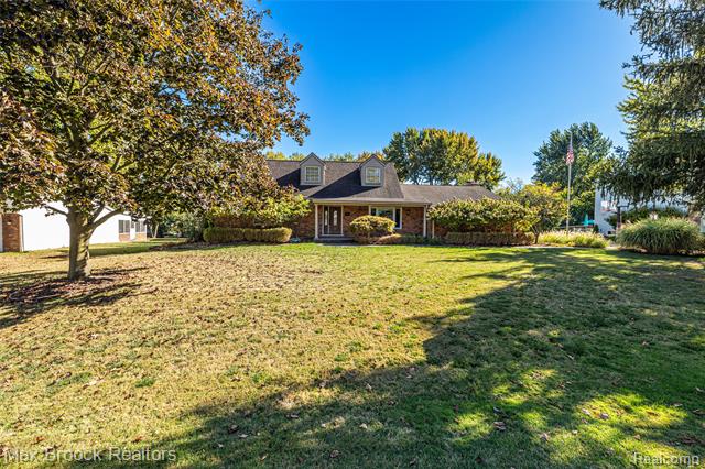 Builiding view four for 5605 Woodwind, Bloomfield Hills, MI. 48301