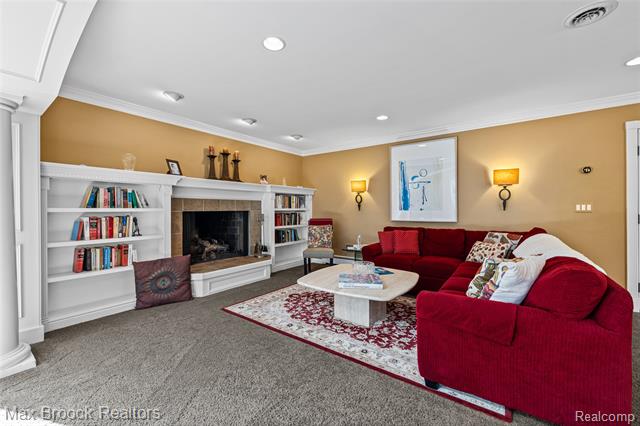 Builiding view thirty five for 5605 Woodwind, Bloomfield Hills, MI. 48301