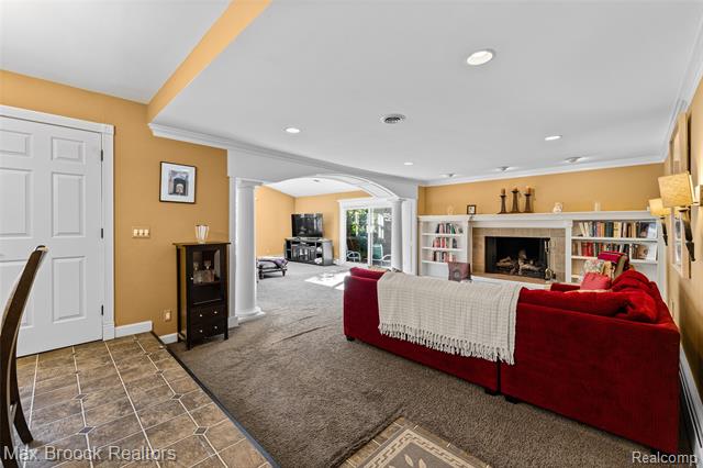 Builiding view twenty nine for 5605 Woodwind, Bloomfield Hills, MI. 48301