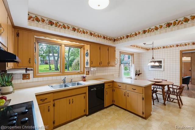 Builiding view seven for 5600 Woodwind, Bloomfield Hills, MI. 48301