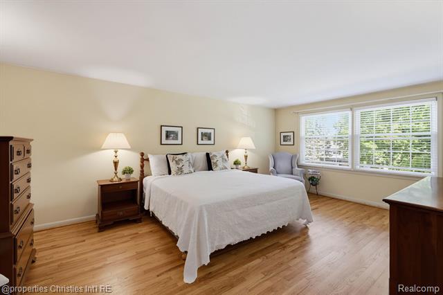 Builiding view twenty one for 5600 Woodwind, Bloomfield Hills, MI. 48301