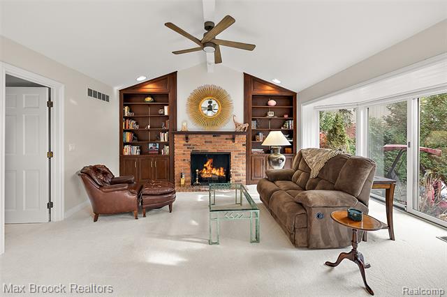 Builiding view five for 3673 York, Bloomfield Hills, MI. 48301