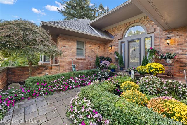 Builiding view one for 3673 York, Bloomfield Hills, MI. 48301