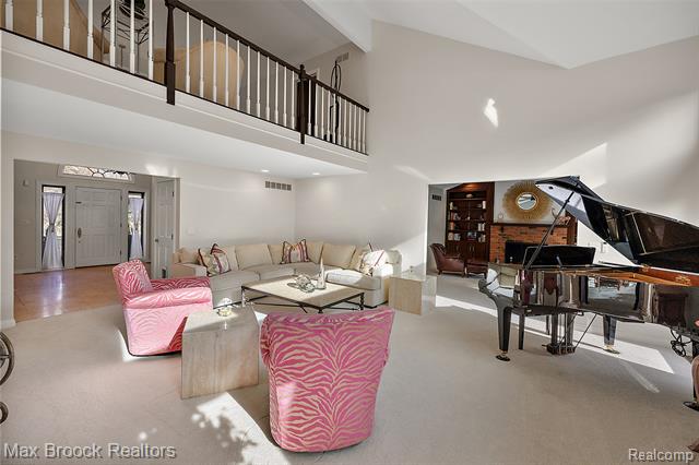 Builiding view three for 3673 York, Bloomfield Hills, MI. 48301