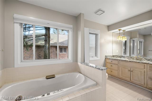 Builiding view twelve for 3673 York, Bloomfield Hills, MI. 48301