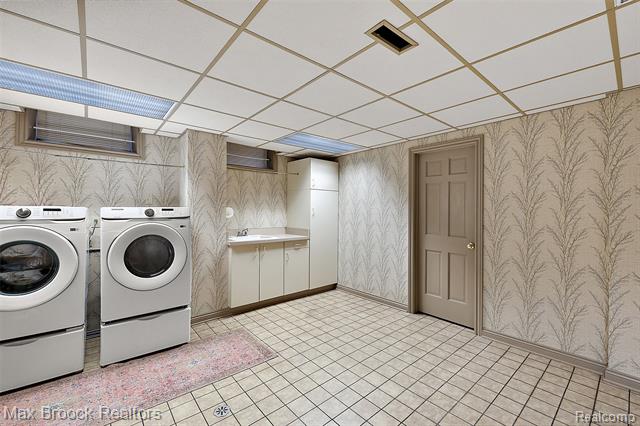 Builiding view twenty two for 3673 York, Bloomfield Hills, MI. 48301