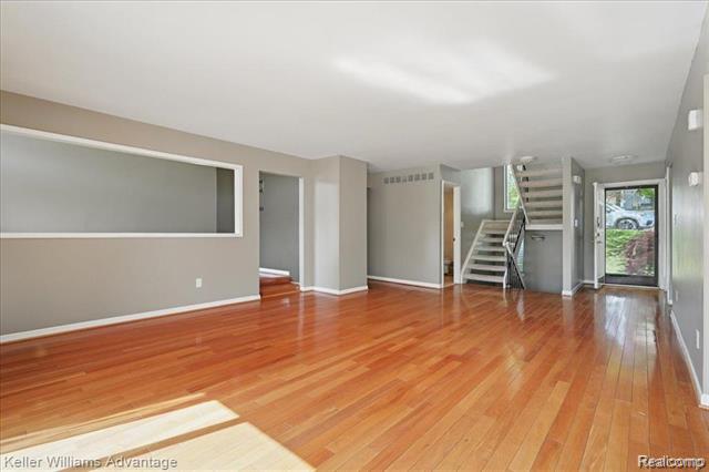 Builiding view three for 5321 Fairway, West Bloomfield, MI. 48323