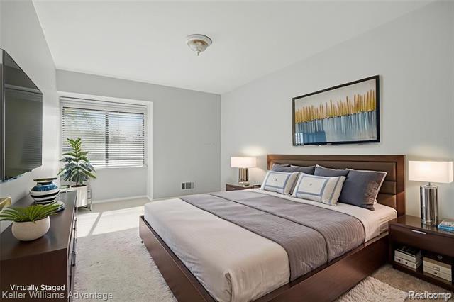 Builiding view twenty for 5321 Fairway, West Bloomfield, MI. 48323