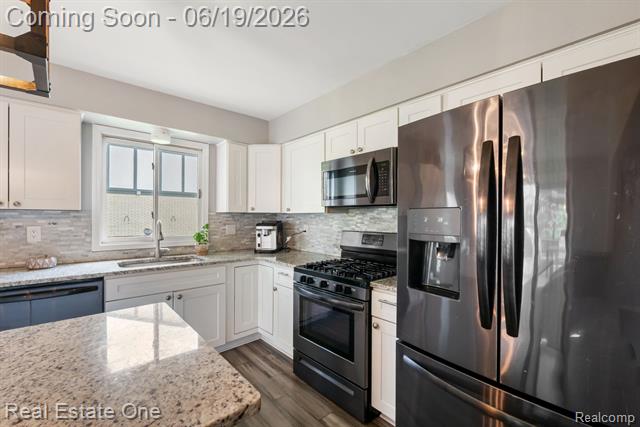 Builiding view fifteen for 5277 Waterview, West Bloomfield, MI. 48323
