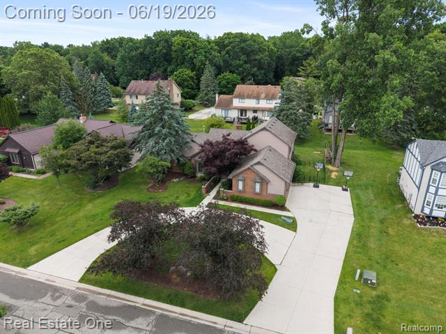 Builiding view fifty for 5277 Waterview, West Bloomfield, MI. 48323