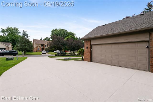 Builiding view five for 5277 Waterview, West Bloomfield, MI. 48323