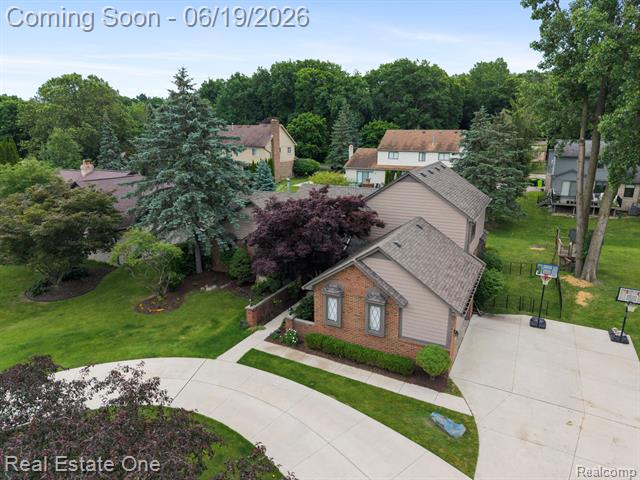 Builiding view forty seven for 5277 Waterview, West Bloomfield, MI. 48323