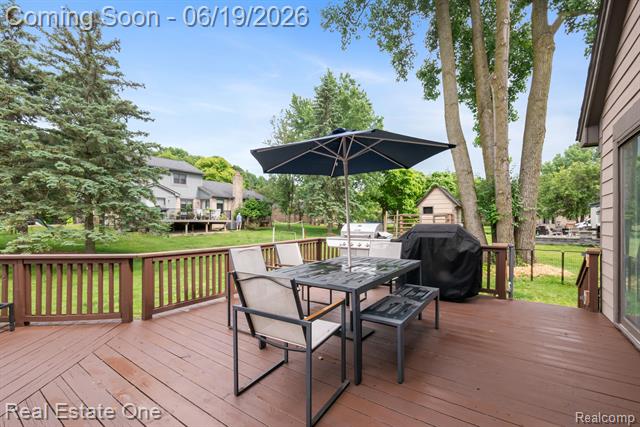 Builiding view forty three for 5277 Waterview, West Bloomfield, MI. 48323