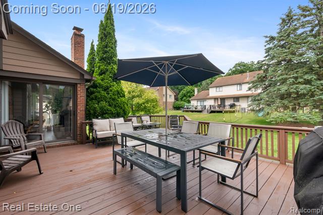 Builiding view forty two for 5277 Waterview, West Bloomfield, MI. 48323