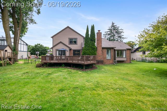 Builiding view forty for 5277 Waterview, West Bloomfield, MI. 48323
