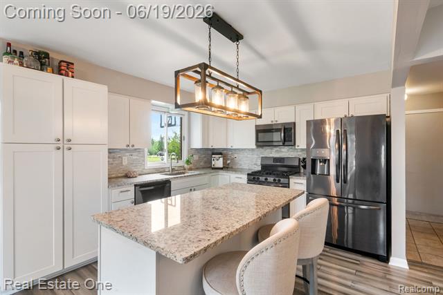 Builiding view sixteen for 5277 Waterview, West Bloomfield, MI. 48323
