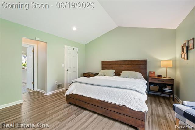 Builiding view twenty five for 5277 Waterview, West Bloomfield, MI. 48323