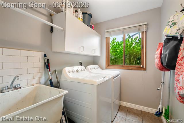 Builiding view twenty nine for 5277 Waterview, West Bloomfield, MI. 48323