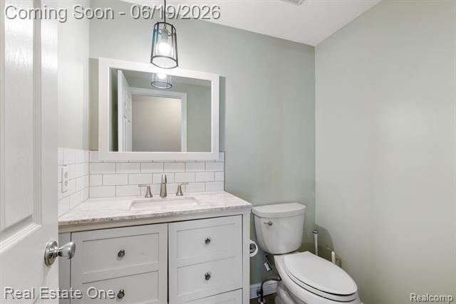 Builiding view twenty one for 5277 Waterview, West Bloomfield, MI. 48323