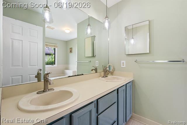 Builiding view twenty seven for 5277 Waterview, West Bloomfield, MI. 48323