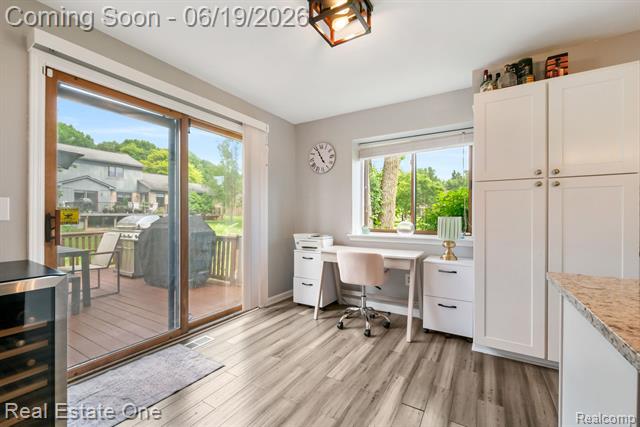 Builiding view twenty for 5277 Waterview, West Bloomfield, MI. 48323