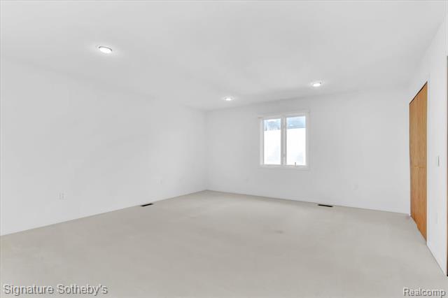 Builiding view twelve for 4156 Marlwood, West Bloomfield, MI. 48323